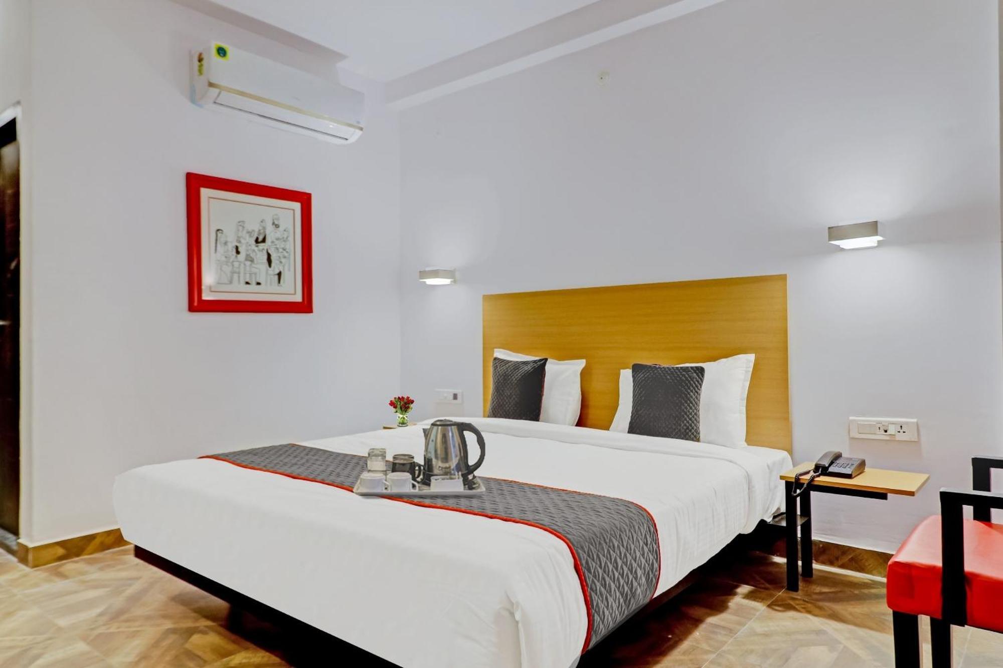 Townhouse S R Nagar Near Hyderabad Central Exterior photo