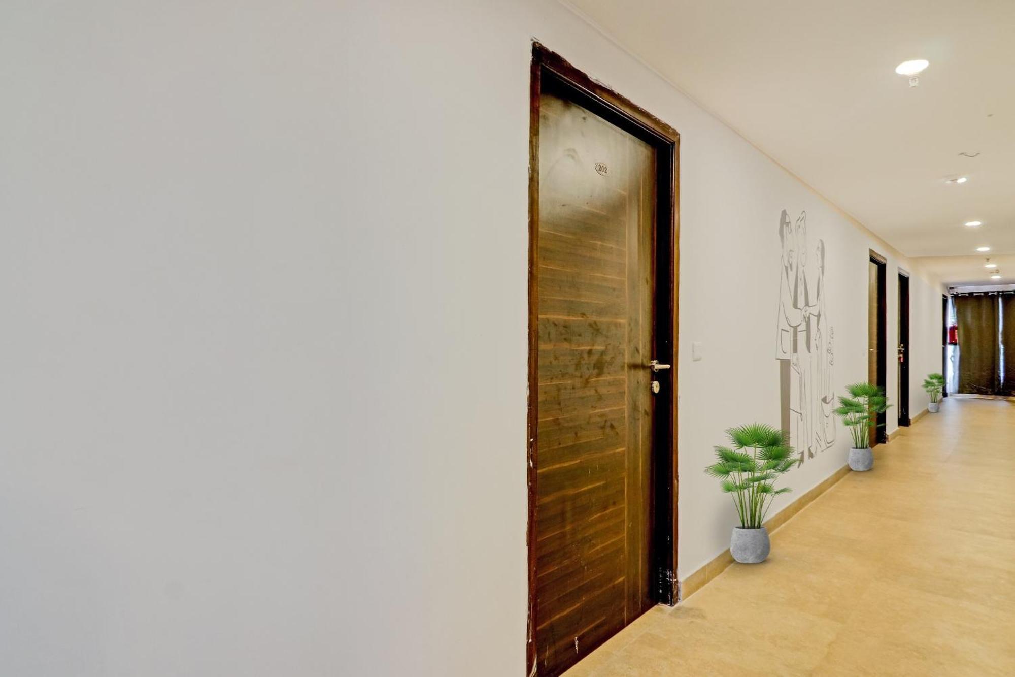 Townhouse S R Nagar Near Hyderabad Central Exterior photo