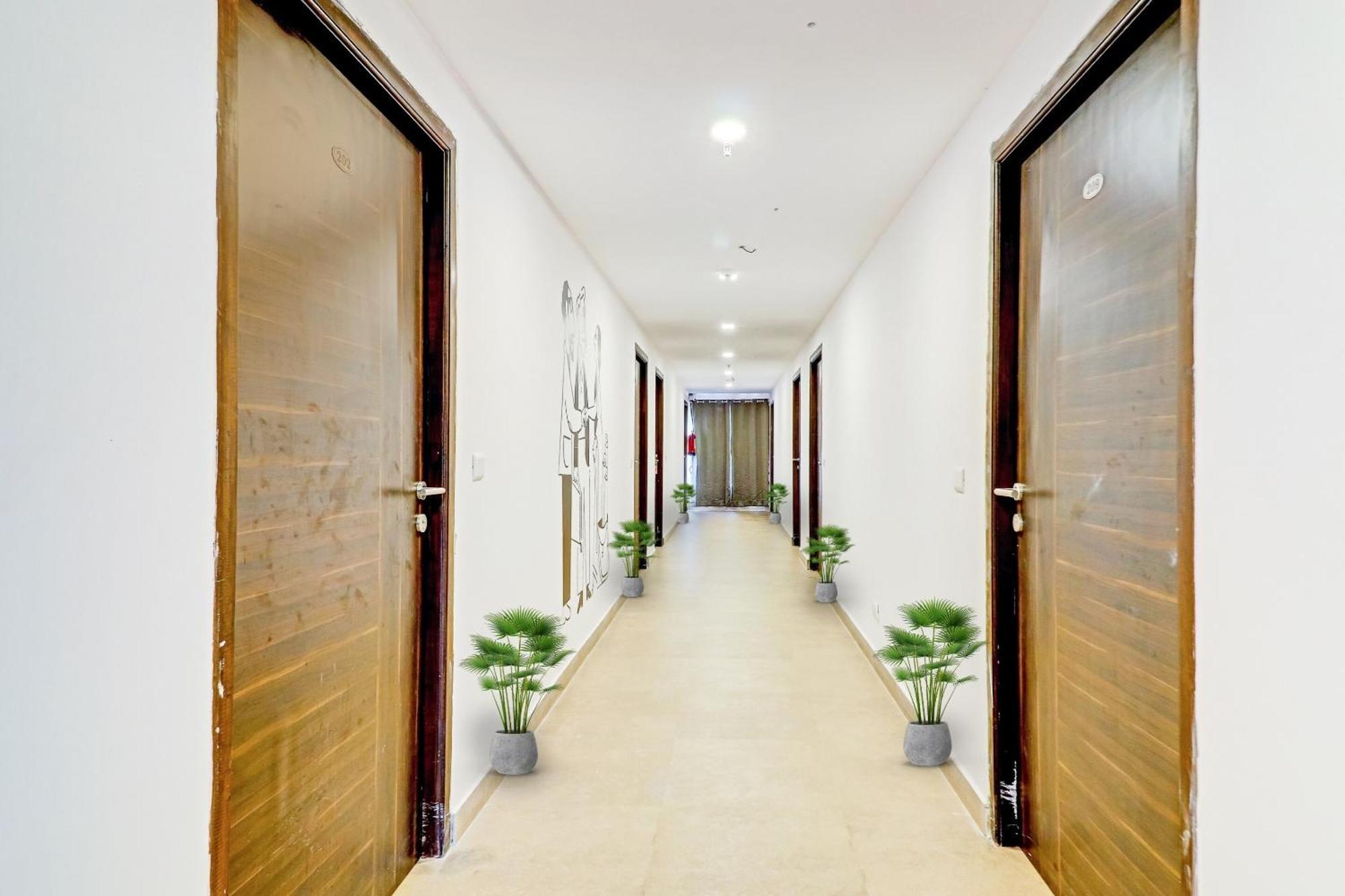 Townhouse S R Nagar Near Hyderabad Central Exterior photo